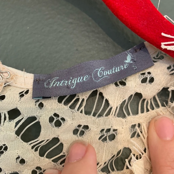 [Intrigue Couture]Cream Eyelet Romper - Size Small - Picture 2 of 5